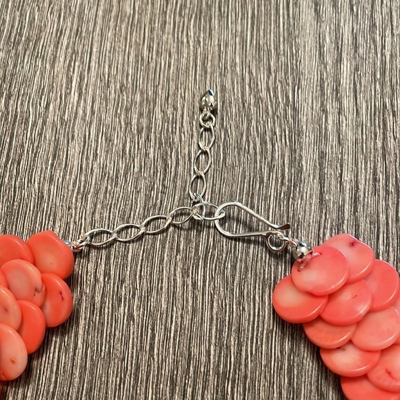 Necklace and dangling earrings set - Picture 4 of 10